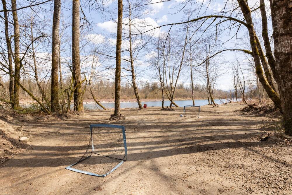 Photo of Others in Monroe