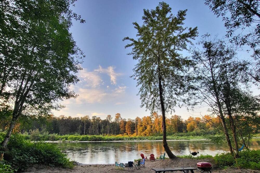 Photo of Others in Monroe