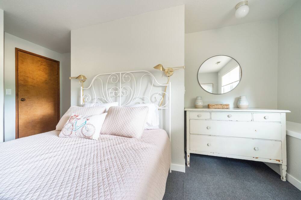 Photo of Bedroom in Waller