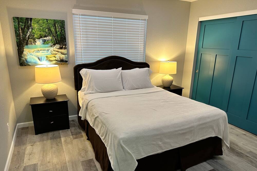 Photo of Bedroom in Grants Pass