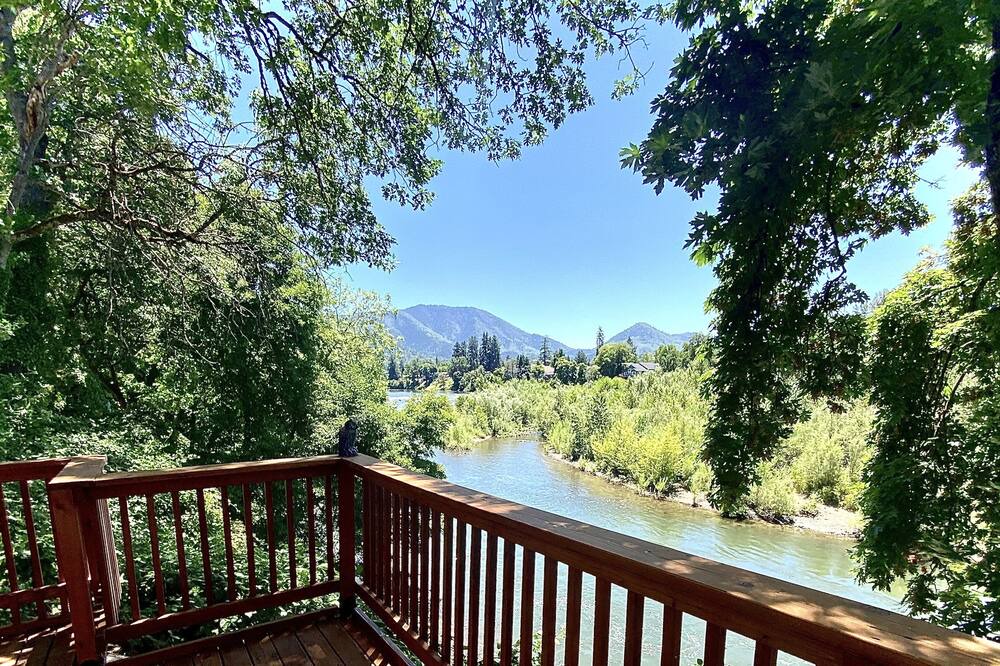 Photo of Outdoor in Grants Pass