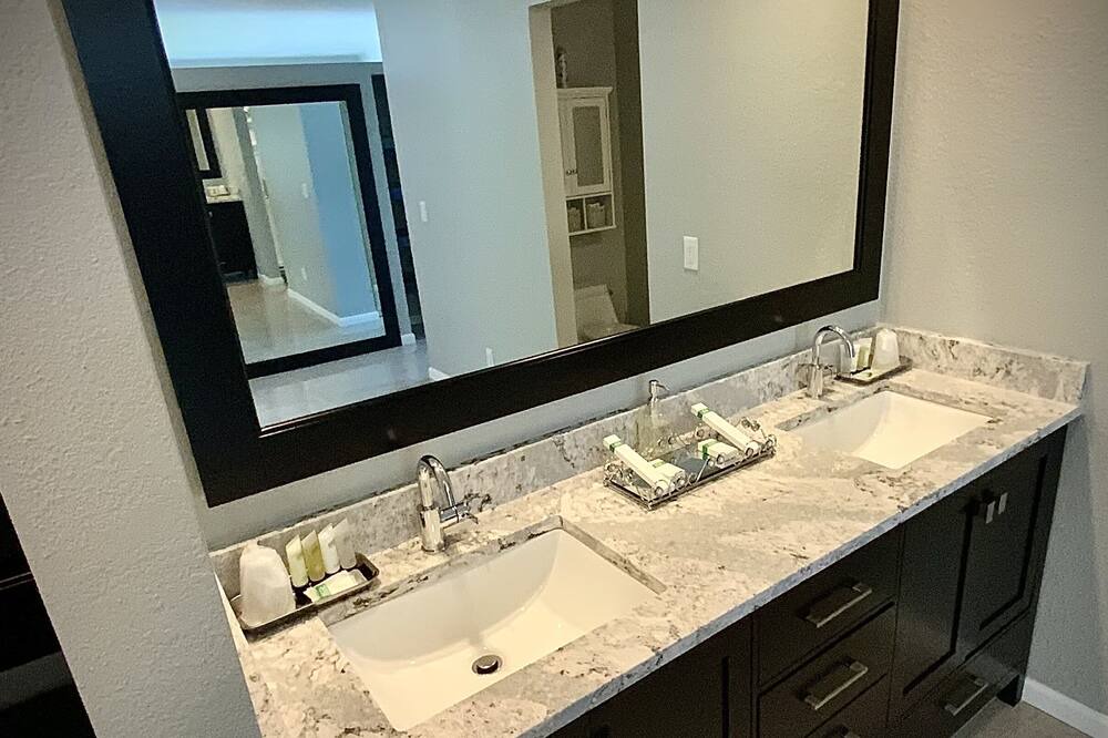 Photo of Bathroom in Grants Pass