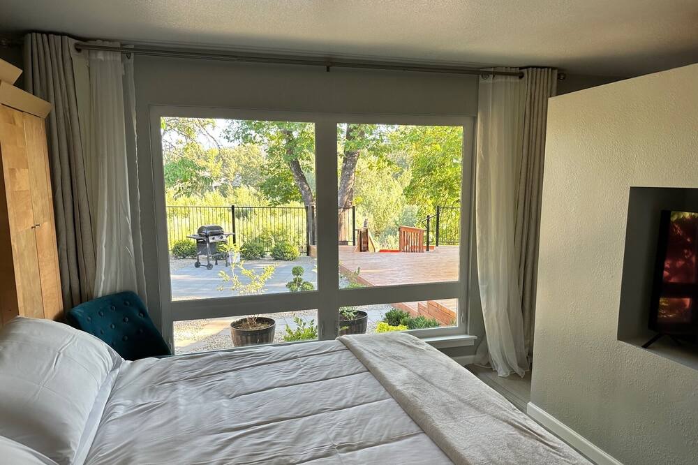 Photo of Bedroom in Grants Pass