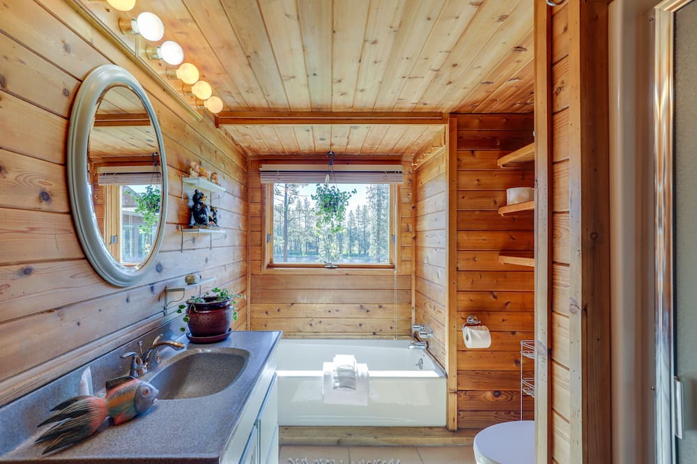 Photo of Bathroom in Medical Lake