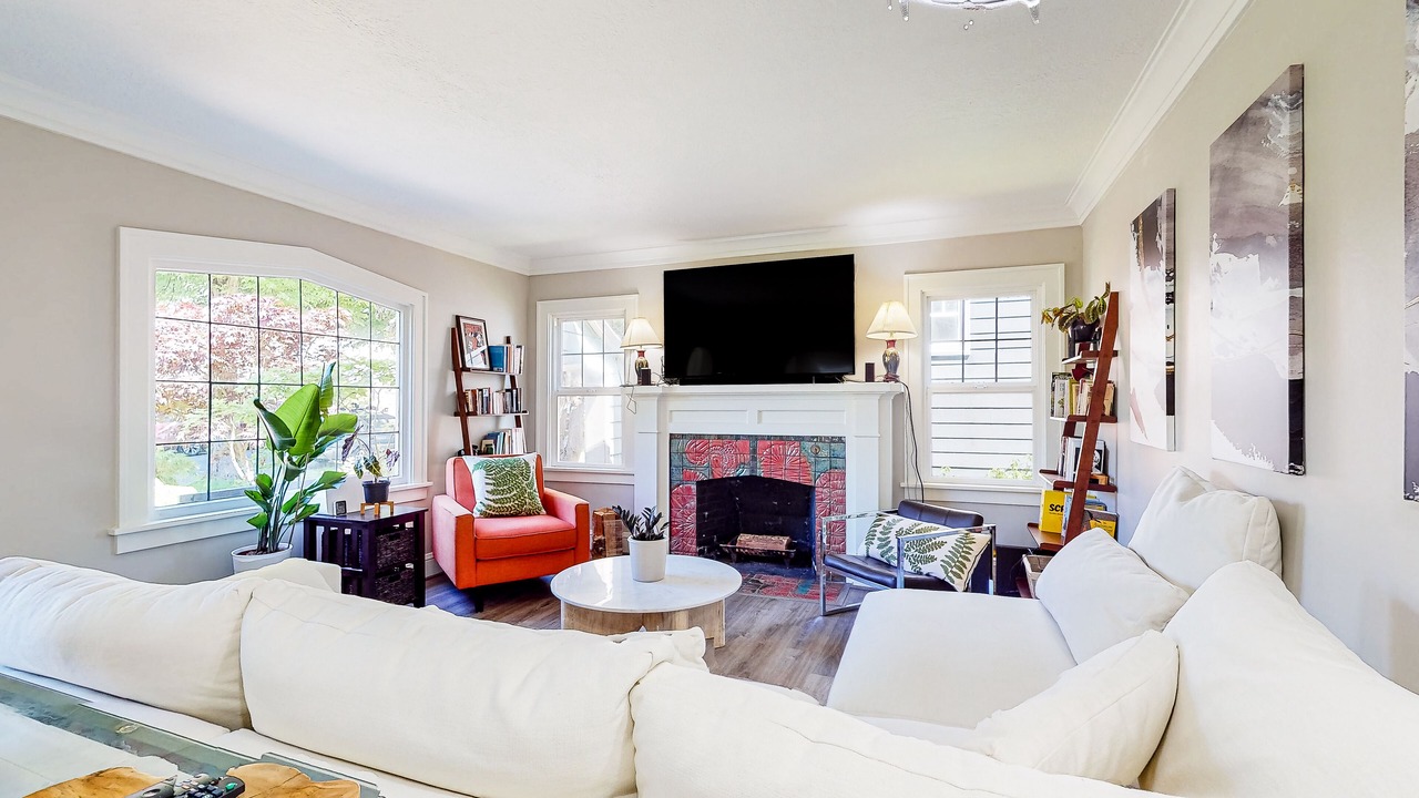 Photo of Livingroom in Hosford-Abernethy