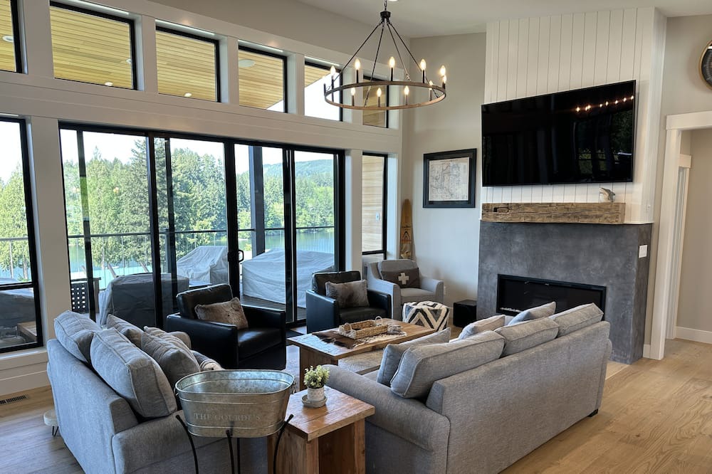 Photo of Livingroom in Mossyrock