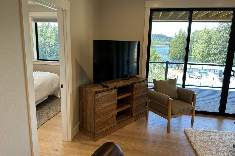 Photo of Bedroom in Mossyrock