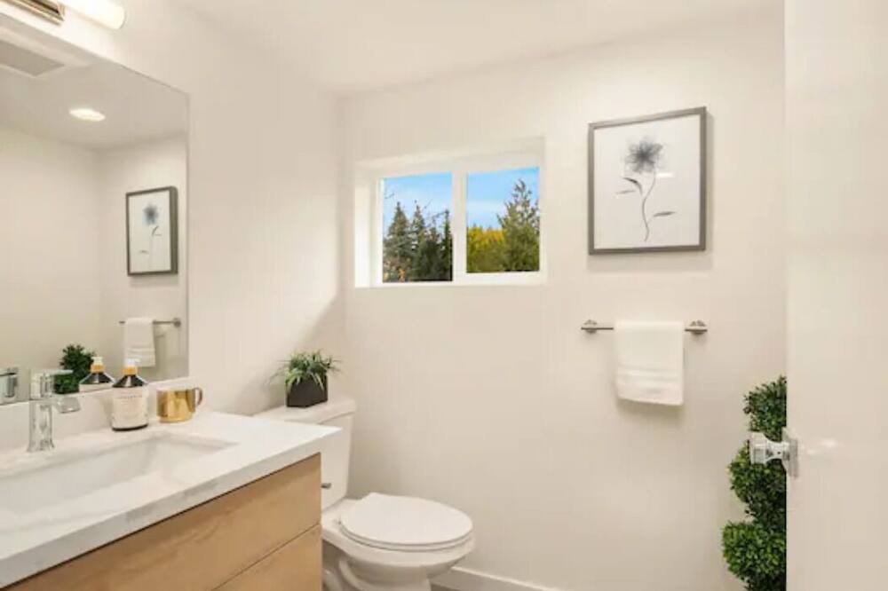 Photo of Bathroom in Burien