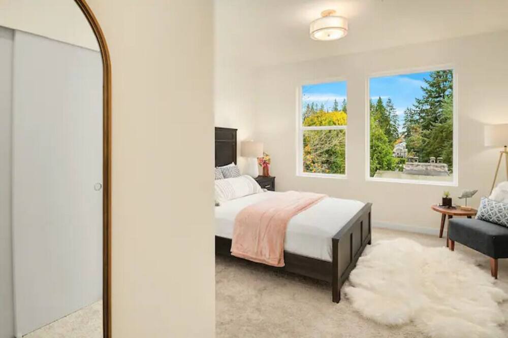 Photo of Bedroom in Burien