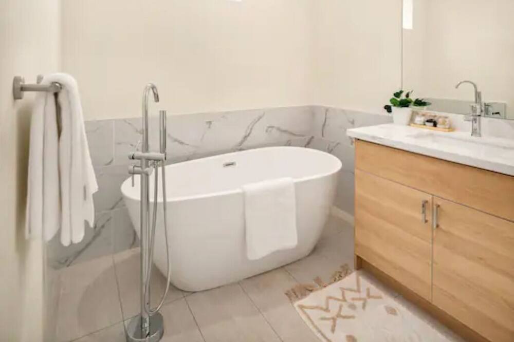 Photo of Bathroom in Burien