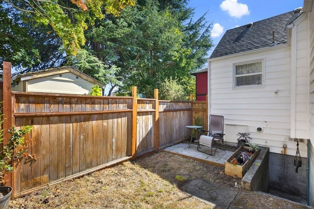 Photo of Outdoor in Whittier Heights