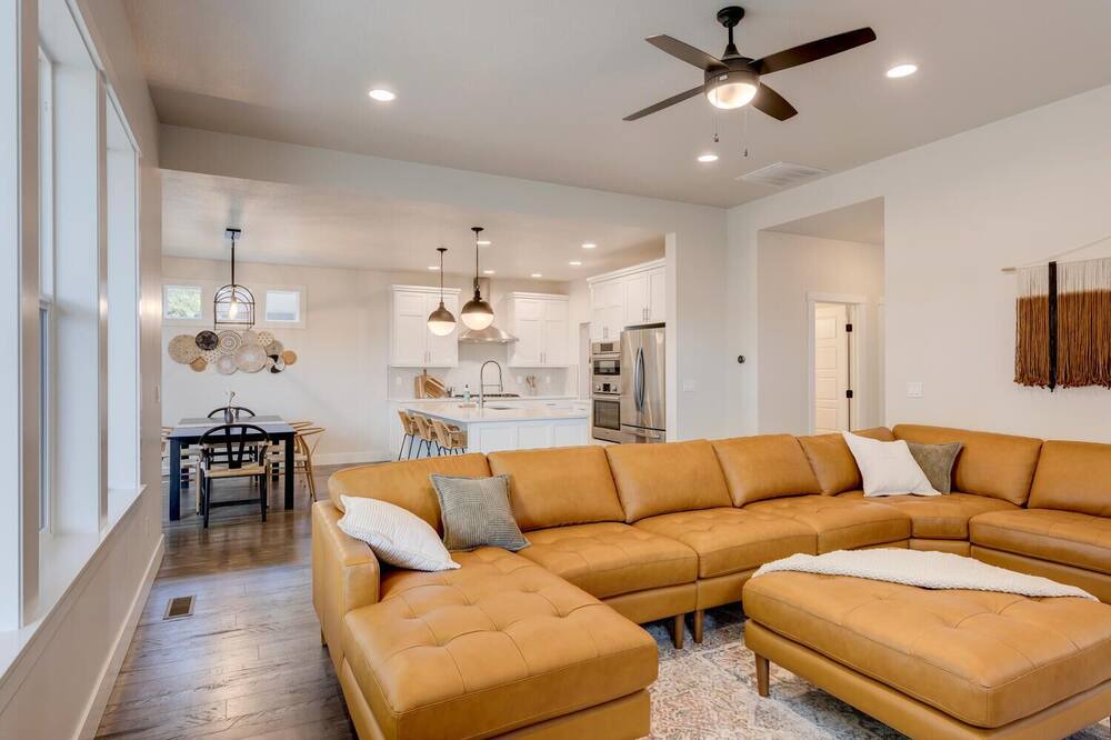 Photo of Livingroom in West Valley