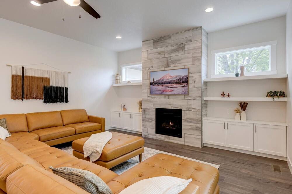 Photo of Livingroom in West Valley