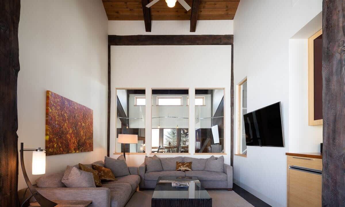 Photo of Livingroom in Twin Creeks