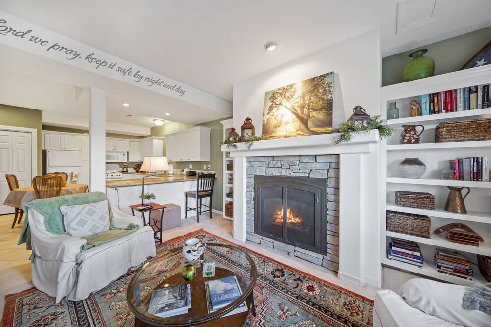 Photo of Livingroom in Hayden View Estates