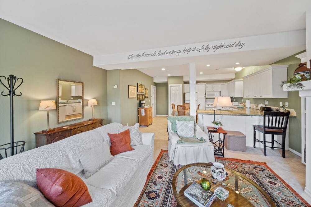 Photo of Livingroom in Hayden View Estates