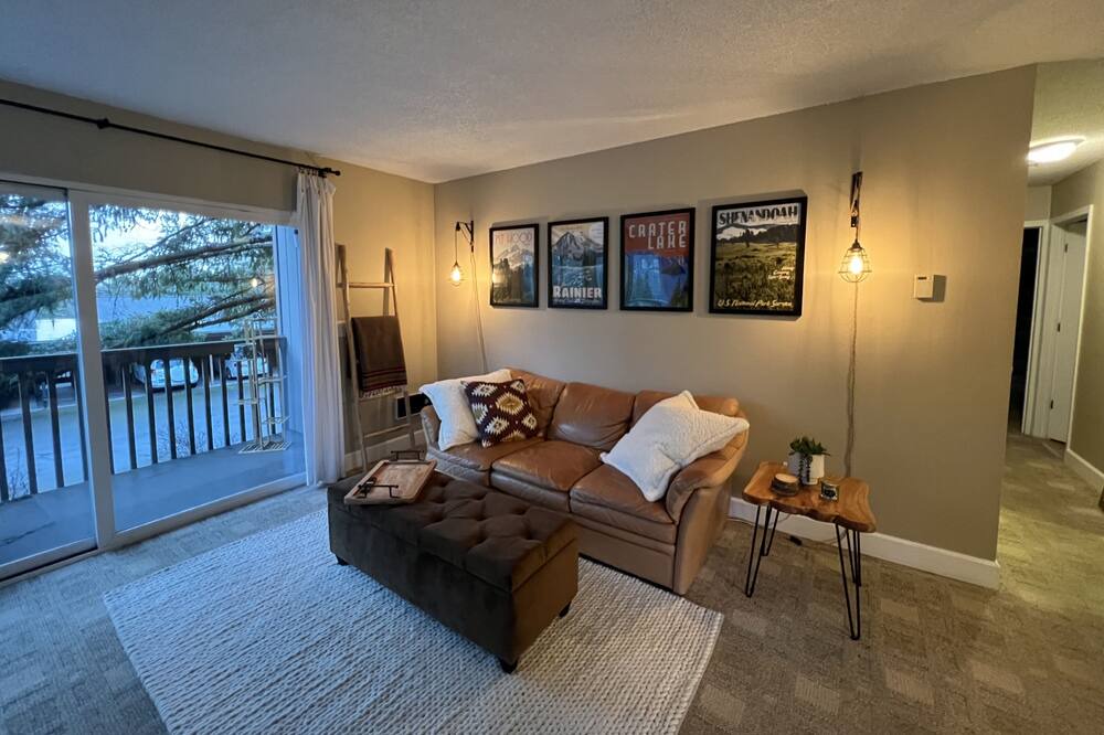 Photo of Livingroom in Portland