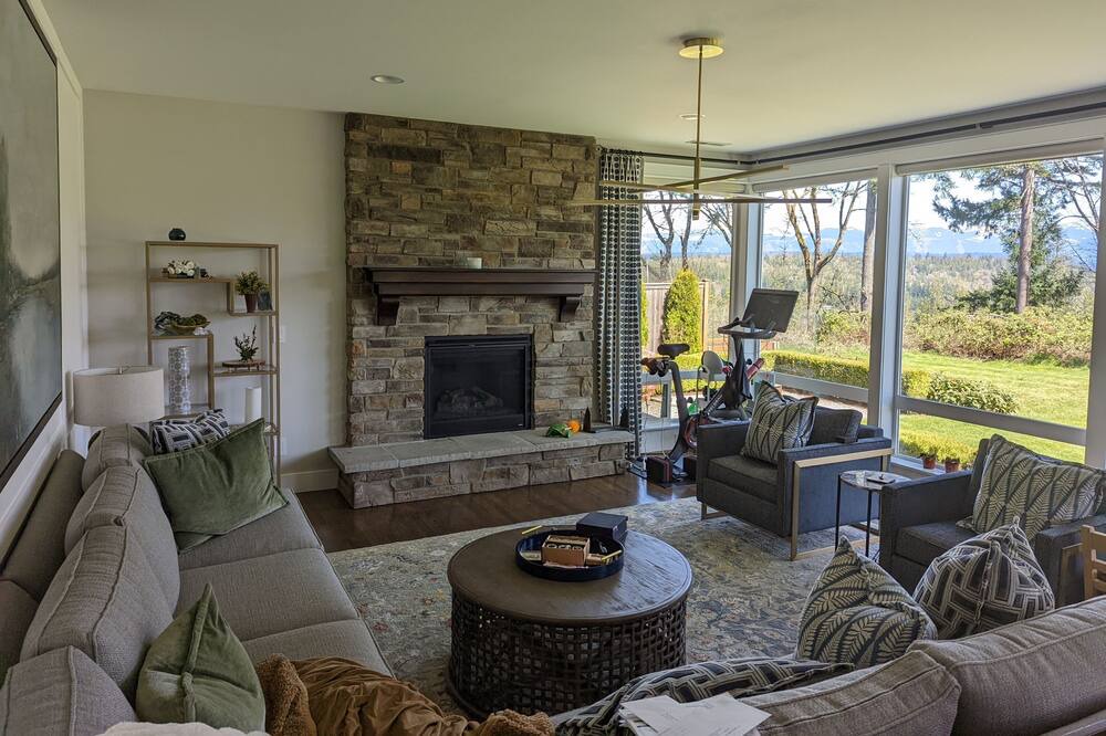 Photo of Livingroom in Sammamish