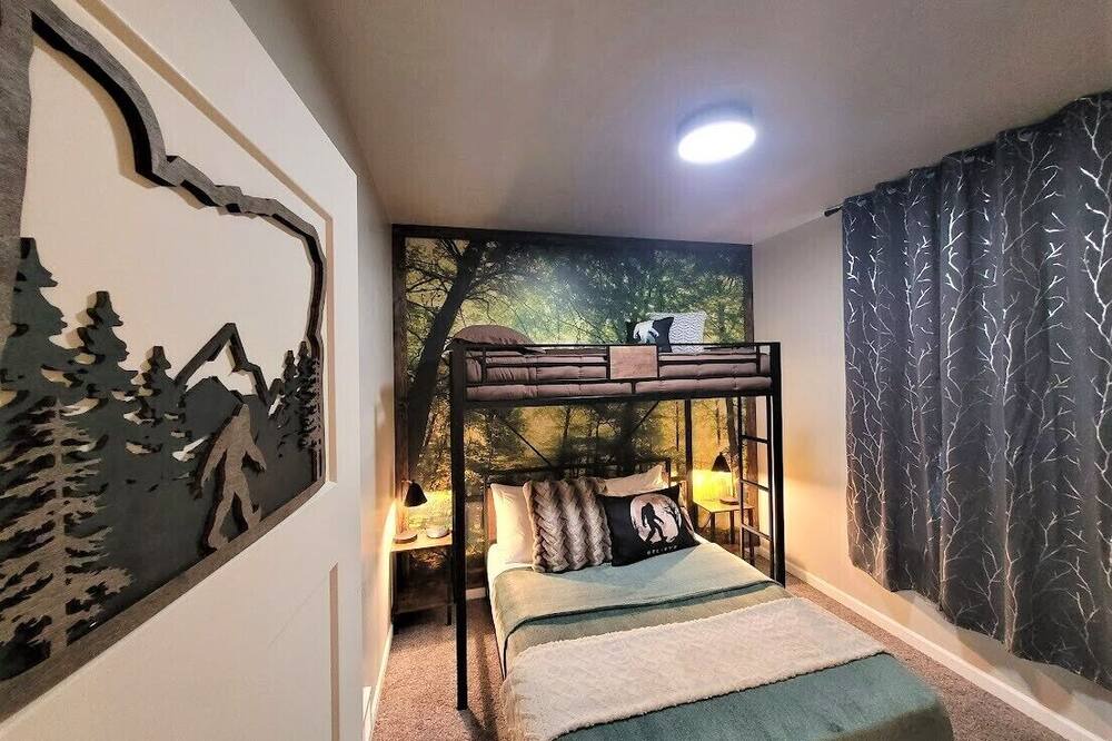 Photo of Bedroom in Blachly