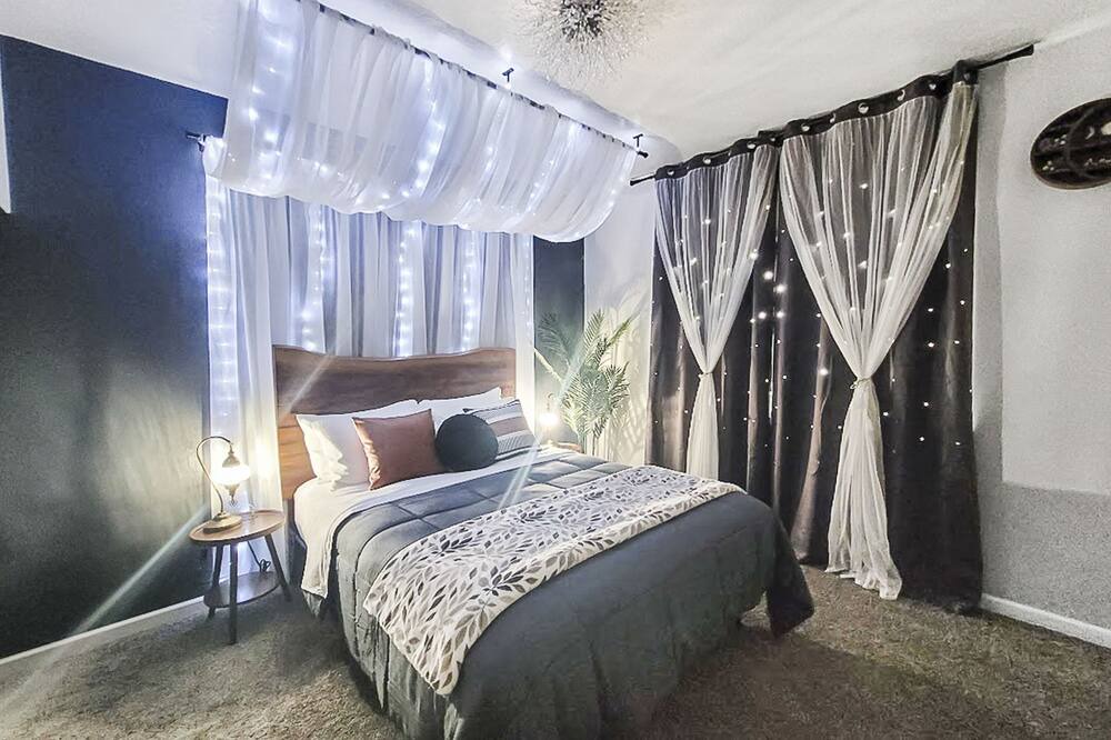 Photo of Bedroom in Blachly
