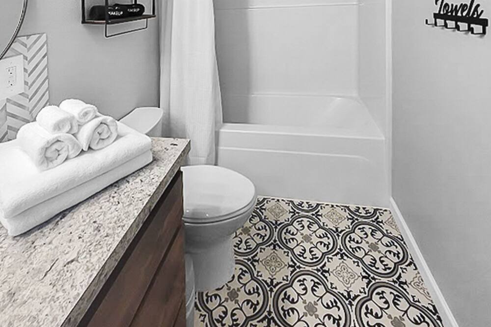 Photo of Bathroom in Blachly