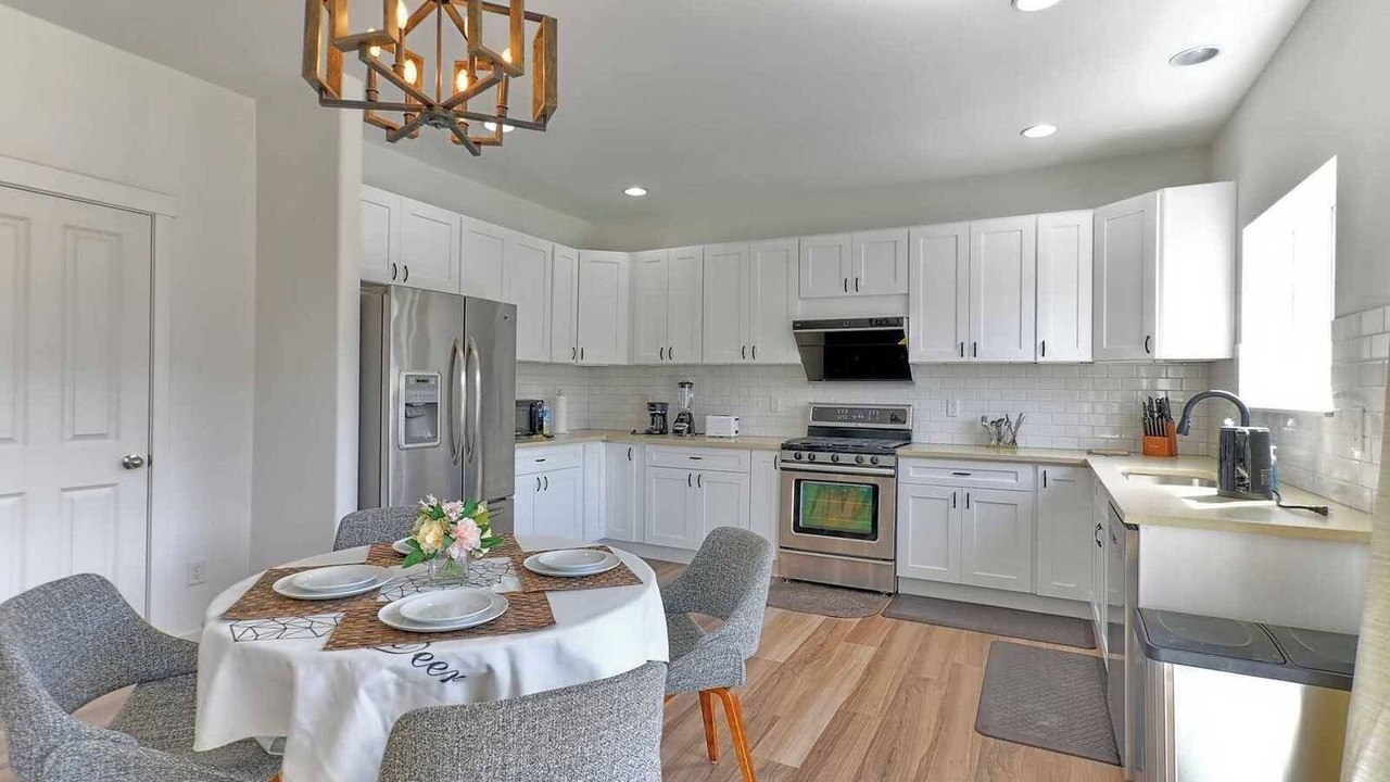 Photo of Kitchen in Canyon Park