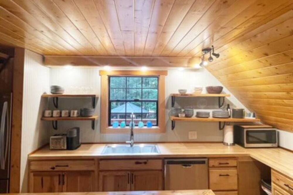 Photo of Kitchen in Enumclaw