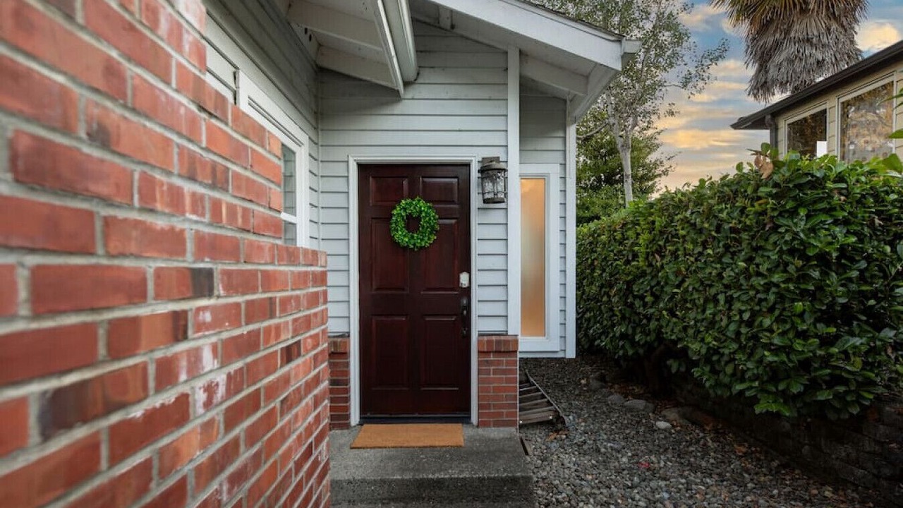 Photo of Outdoor in Maple Heights-Lake Desire