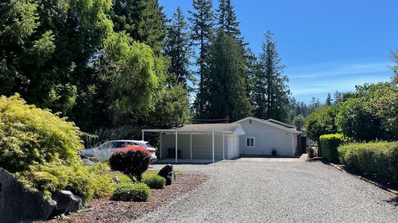 Photo of Outdoor in Maple Heights-Lake Desire
