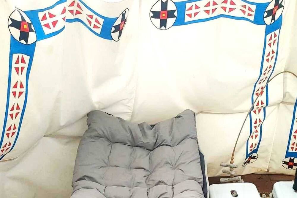 Photo of Bedroom in Cave Junction