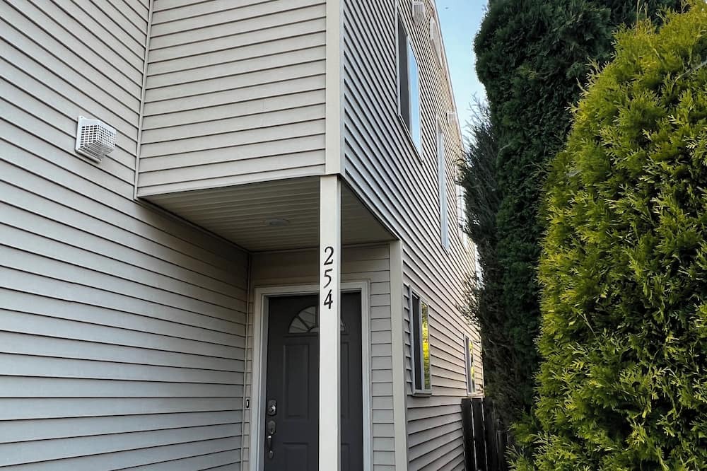 Photo of Outdoor in Pullman