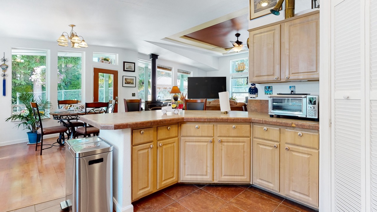 Photo of Kitchen in Longbranch
