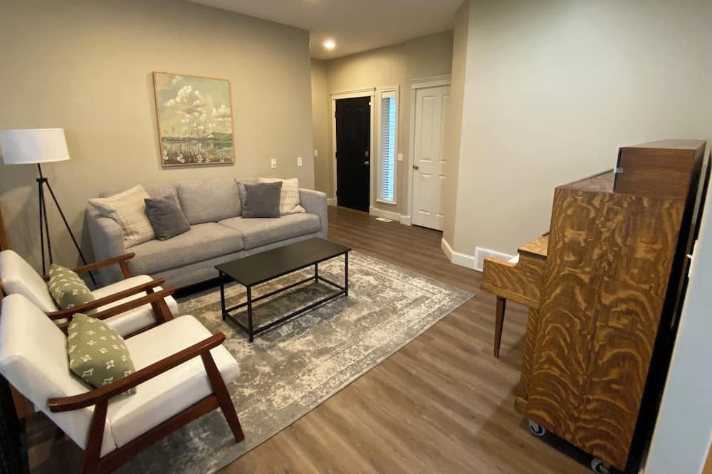 Photo of Livingroom in Providence