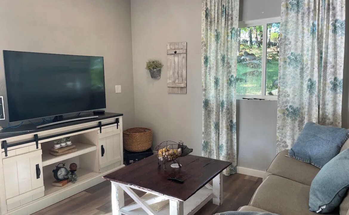 Photo of Livingroom in Medford