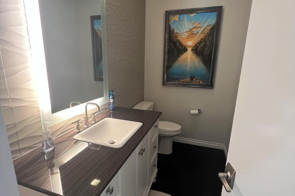 Photo of Bathroom in Lakewood