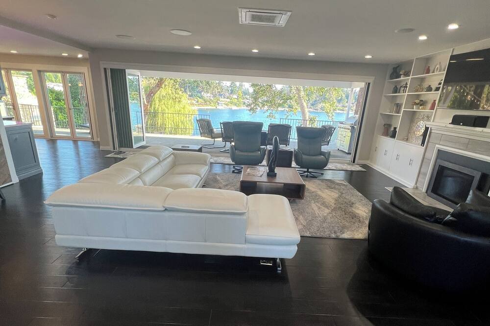 Photo of Livingroom in Lakewood