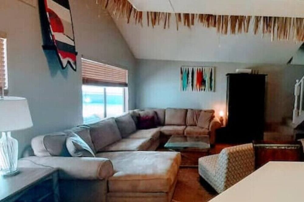 Photo of Livingroom in Sunland Estates