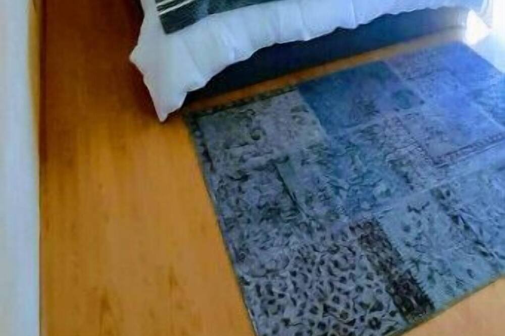 Photo of Bedroom in Sunland Estates
