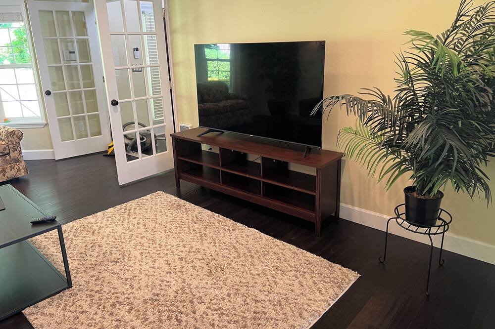 Photo of Livingroom in Retsil