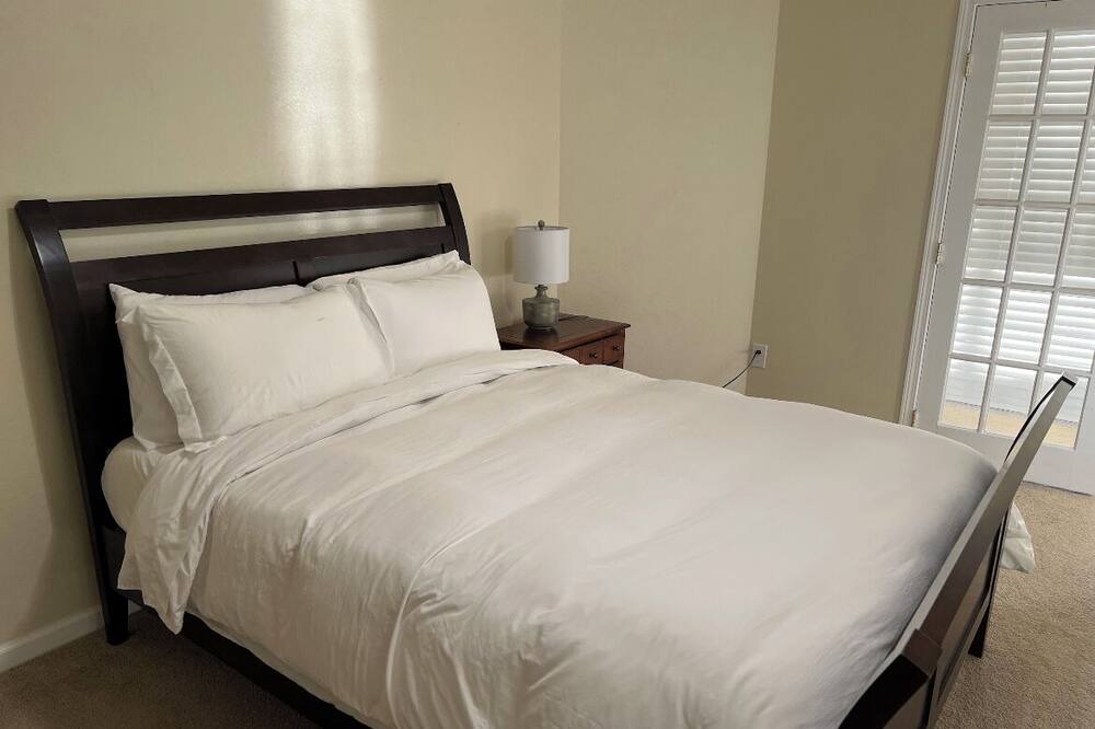 Photo of Bedroom in Retsil