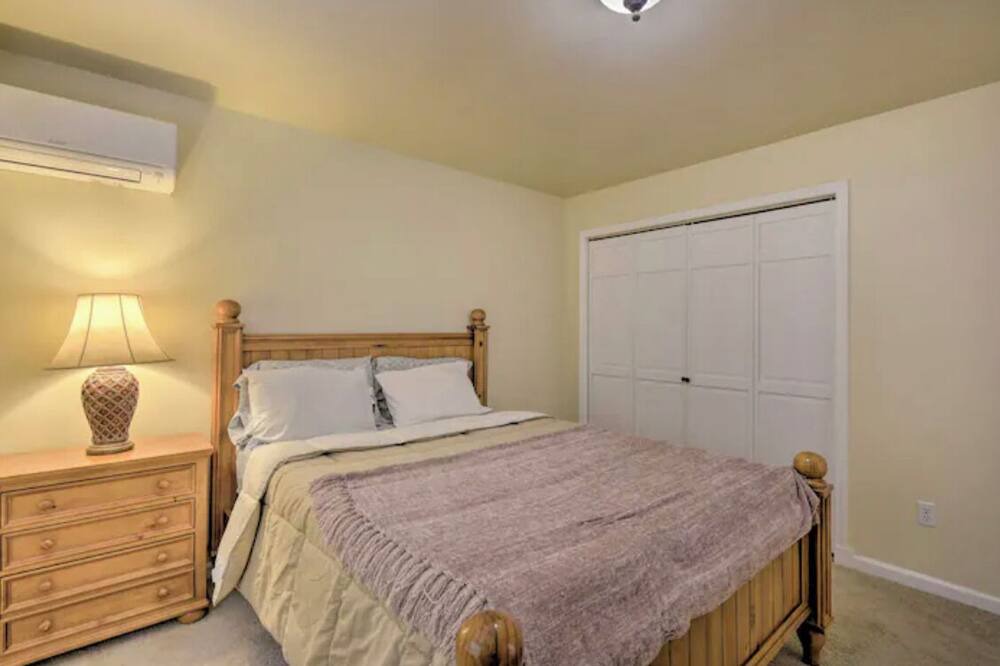 Photo of Bedroom in Retsil