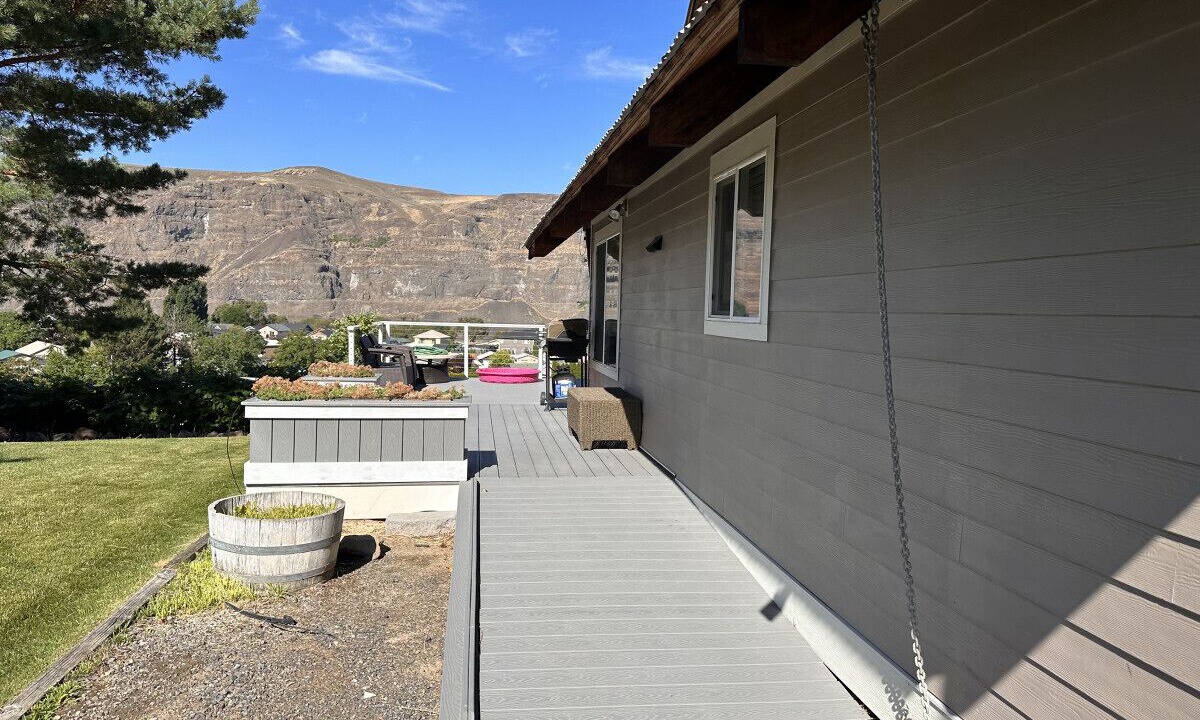 Photo of Outdoor in Sunland Estates