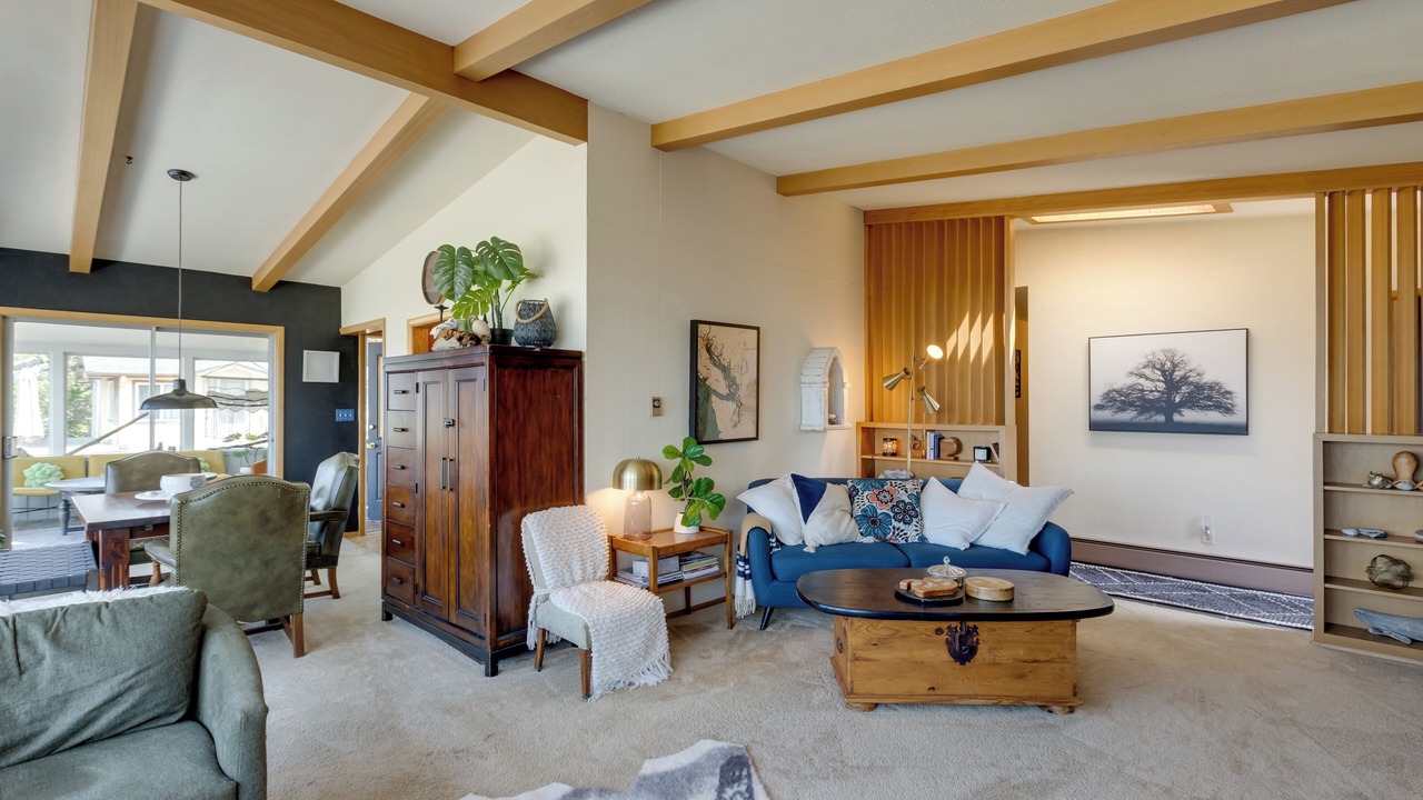 Photo of Livingroom in Point Roberts