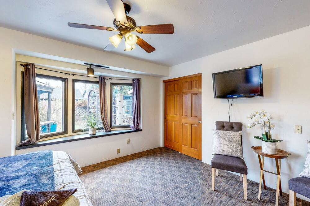 Photo of Others in Central Point