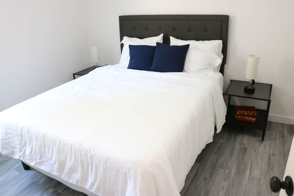 Photo of Bedroom in University Place