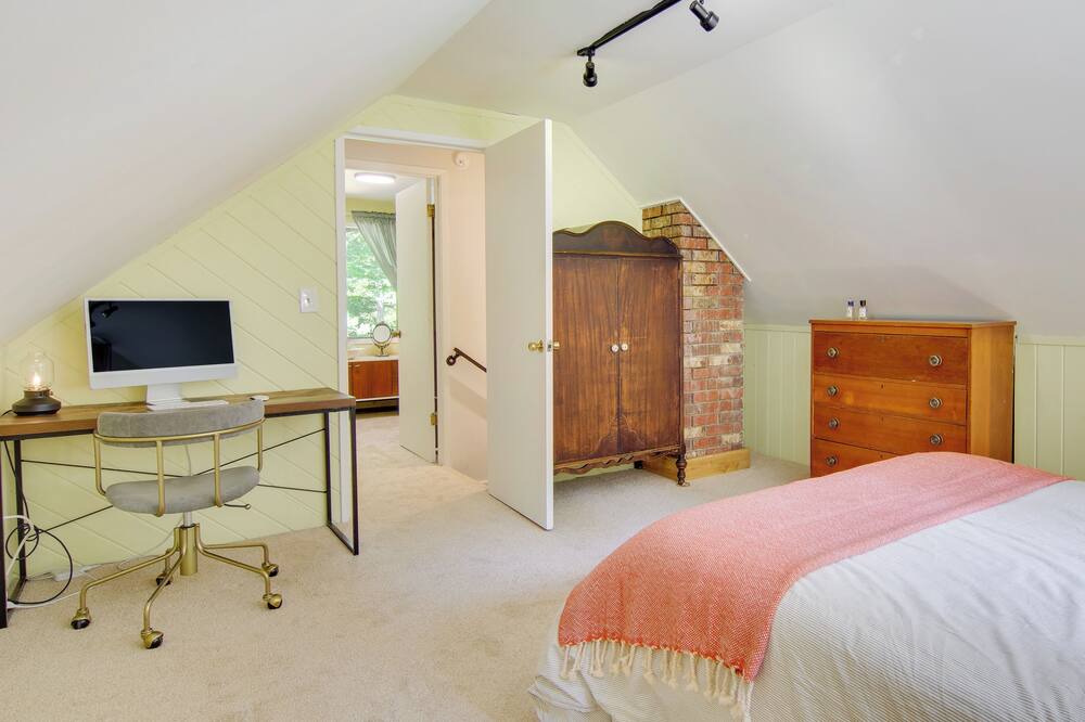 Photo of Bedroom in Baring