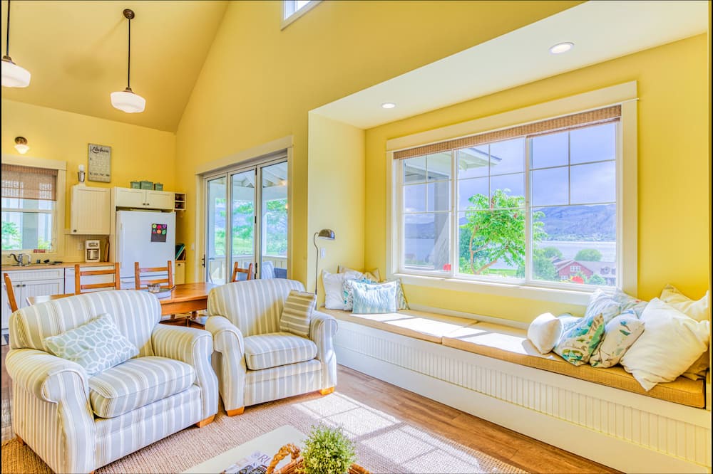 Photo of Livingroom in Oroville