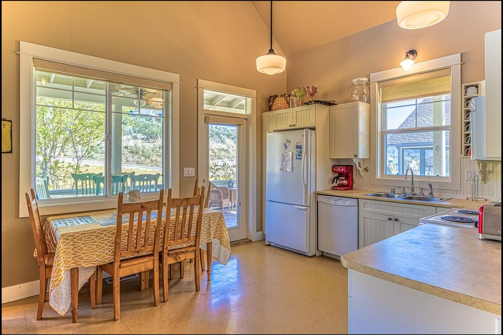 Photo of Kitchen in Oroville