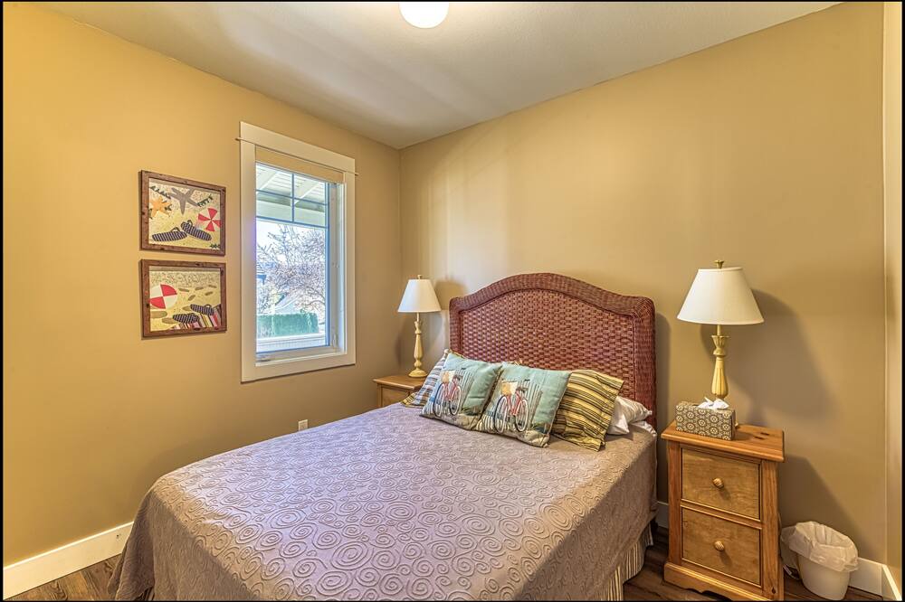 Photo of Bedroom in Oroville