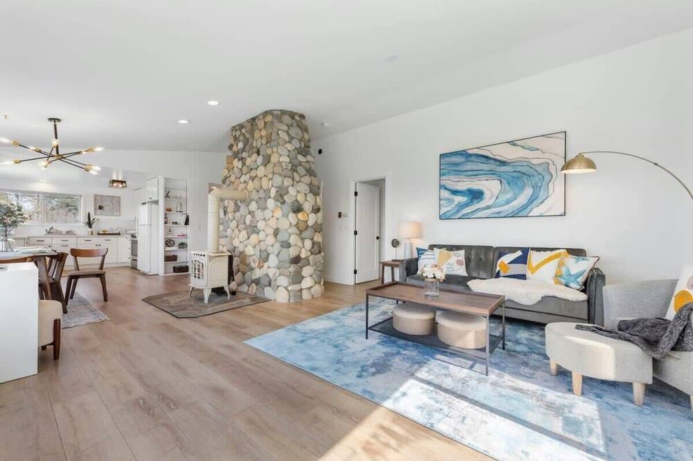 Photo of Livingroom in Coupeville